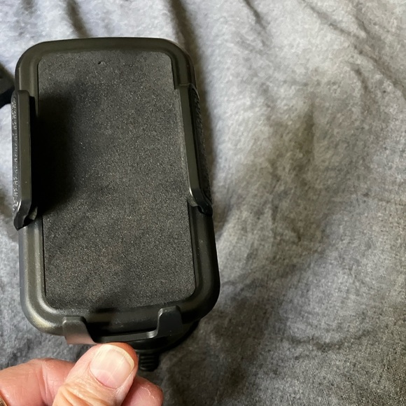 Cell phone holder for vehicle - Picture 9 of 9